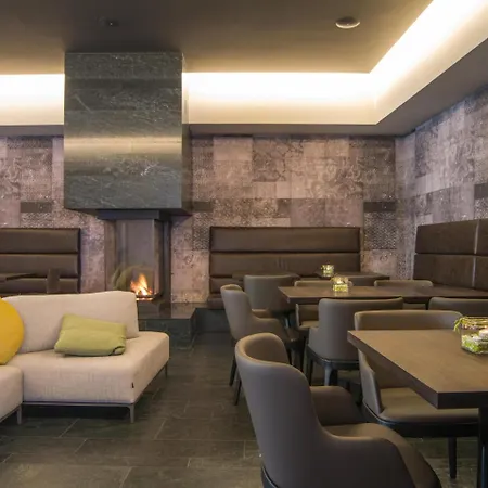 & Croce Bianca Han/Misafirhane 3*