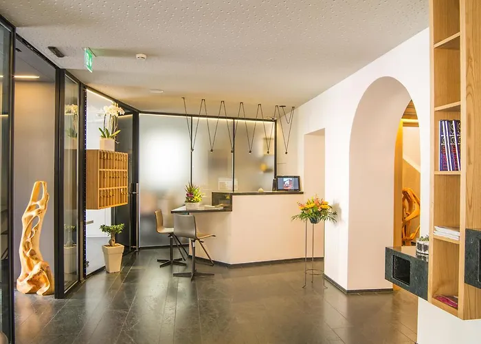 & Croce Bianca 3* Poschiavo